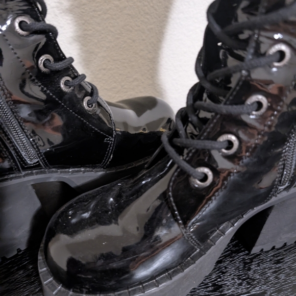 Unif Trinity Platform Black Patent Leather Lace-Up Combat Mid Calf Boot size 8 - Picture 2 of 6